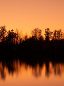 Превью обои закат, сумерки, деревья, вода, отражение