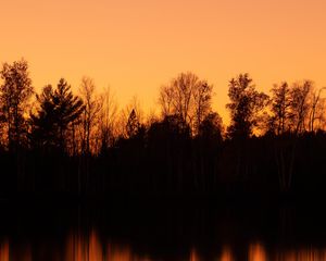 Превью обои закат, сумерки, деревья, вода, отражение