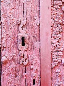 Превью обои замочная скважина, дверь, розовый, потертый, старый