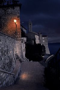 Превью обои замок, архитектура, фонари, ночь, темный