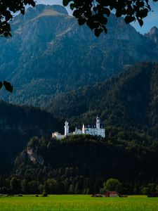 Превью обои замок, деревья, лес, горы, пейзаж