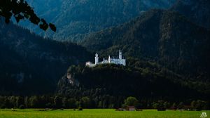 Превью обои замок, деревья, лес, горы, пейзаж