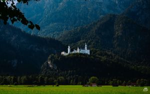 Превью обои замок, деревья, лес, горы, пейзаж