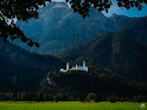 Превью обои замок, деревья, лес, горы, пейзаж
