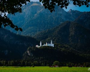 Превью обои замок, деревья, лес, горы, пейзаж