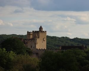 Превью обои замок, лес, деревья, горизонт, облака