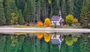 Превью обои замок, осень, деревья, отражение