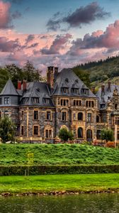 Превью обои замок, река, деревья, облака, холмы, вид