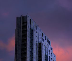 Превью обои здание, архитектура, небоскреб, фиолетовый