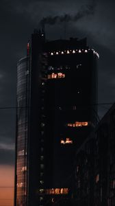 Превью обои здание, архитектура, сумерки, темный
