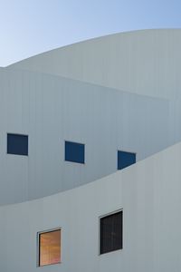 Превью обои здание, фасад, окна, архитектура, белый