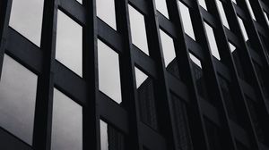 Превью обои здание, фасад, отражение, чб