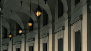 Превью обои здание, фонари, колонны, архитектура