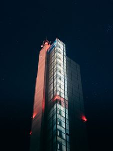Превью обои здание, небоскреб, архитектура, ночь, темный