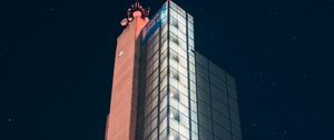 Превью обои здание, небоскреб, архитектура, ночь, темный