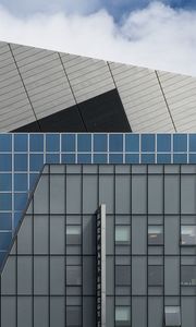 Превью обои здание, окна, архитектура, фасад, небо, город