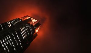 Превью обои здание, окна, свечение, темнота
