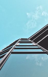 Превью обои здание, стекло, отражение, архитектура, небо, вид снизу
