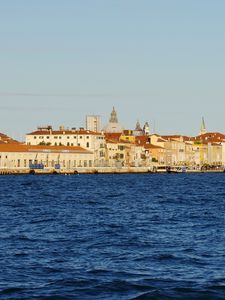 Превью обои здания, архитектура, море, набережная