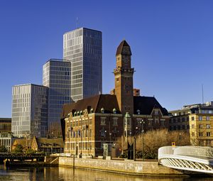 Превью обои здания, архитектура, мост, река, город, небо