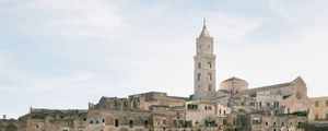 Превью обои здания, башня, город, архитектура, крыши