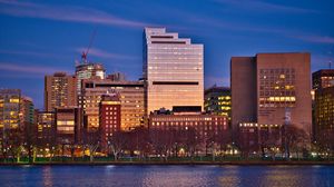 Превью обои здания, деревья, река, вода, город