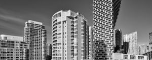Превью обои здания, дома, архитектура, город, черно-белый