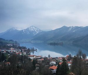 Превью обои здания, дома, горы, озеро, вид