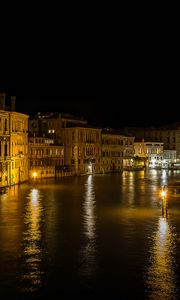 Превью обои здания, дома, канал, венеция, огни, отражение, ночь