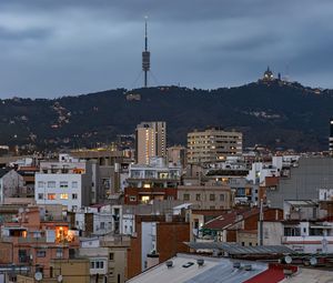 Превью обои здания, дома, телебашня, холм, город