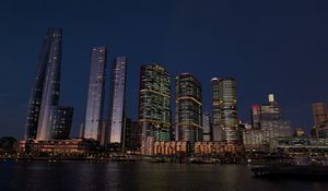 Превью обои здания, город, река, мост, вечер, ночь, темный