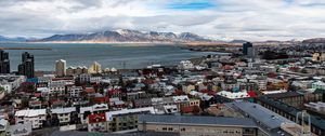 Превью обои здания, море, горы, облака, город