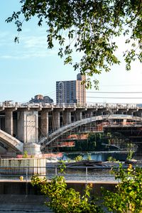 Превью обои здания, мост, река, деревья, листья
