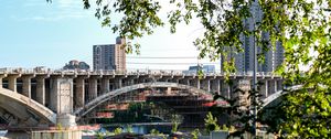 Превью обои здания, мост, река, деревья, листья