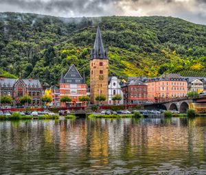 Превью обои здания, мост, река, горы, облака, город