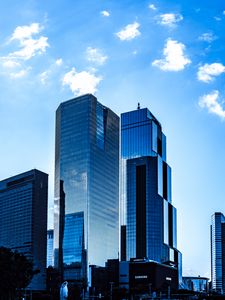 Превью обои здания, небоскребы, город, небо, отражение