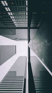 Превью обои здания, небоскребы, вид снизу, серый