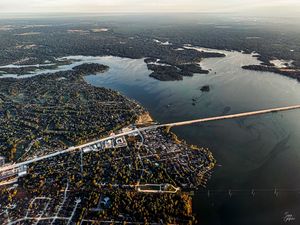 Превью обои здания, острова, мост, река, вид сверху, город