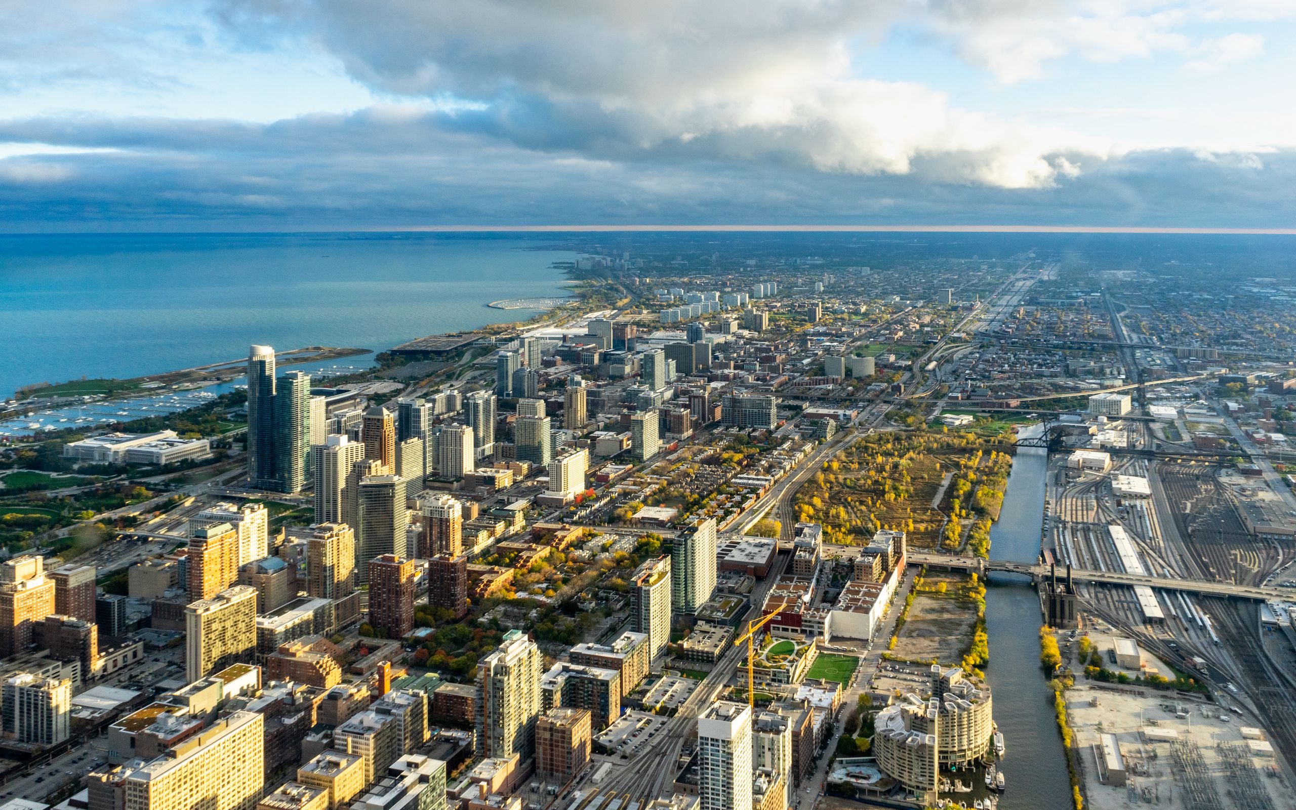 Город америки на б. Чикаго. Япония город у моря. Побережье Chicago. Американский город на море.