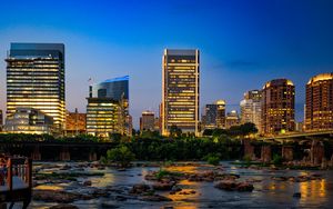 Превью обои здания, река, мост, свет, город, темный