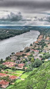 Превью обои здания, река, возвышенности, небо, берег, деревья, hdr