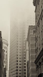 Превью обои здания, улица, туман, архитектура