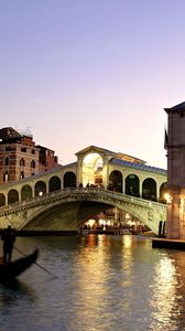 Превью обои здания, венеция, италия, мост, вечер, лодка, река