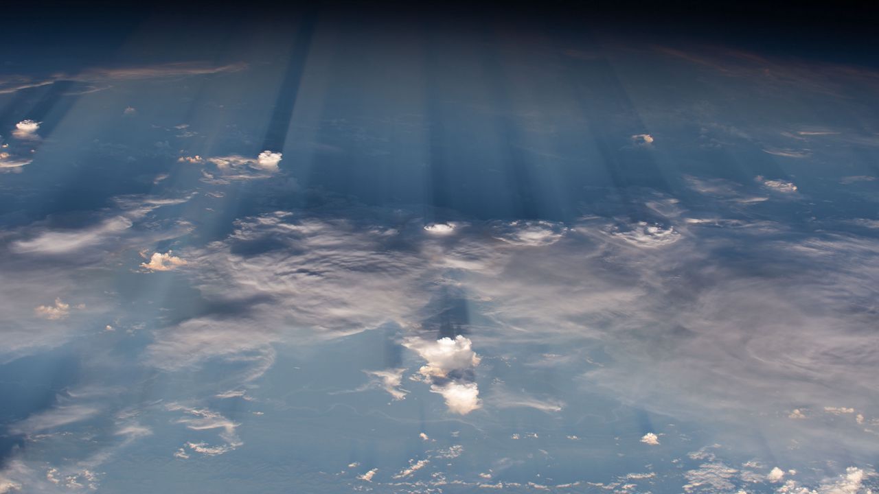 Обои земля, планета, облака, вид из космоса