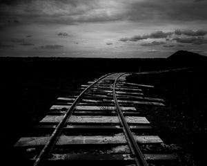 Превью обои железная дорога, горизонт, темный
