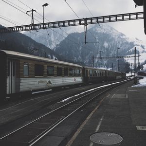 Превью обои железная дорога, поезд, горы, зима