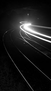 Превью обои железная дорога, свет, длинная выдержка, черно-белый, черный