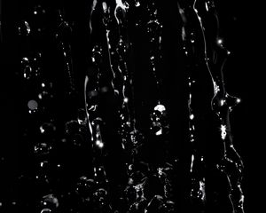 Превью обои жидкость, струи, чб, блеск