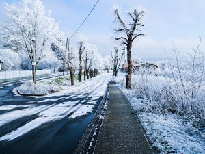 Превью обои зима, город, дорога, улица, снег