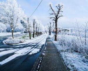 Превью обои зима, город, дорога, улица, снег